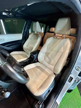 TOYOTA-COROLLA CROSS-2024