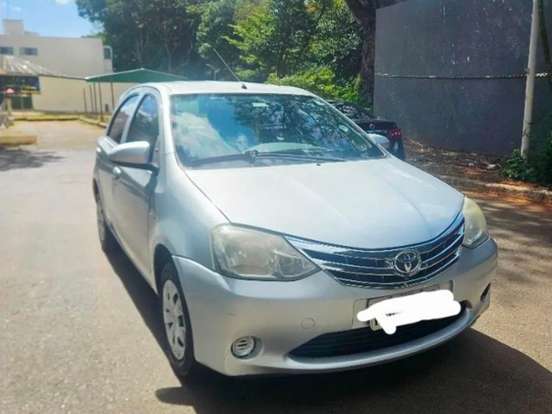 TOYOTA-ETIOS-1.3 X 16V FLEX 4P MANUAL TOYOTA-ETIOS-2015