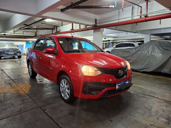 TOYOTA-ETIOS-2018