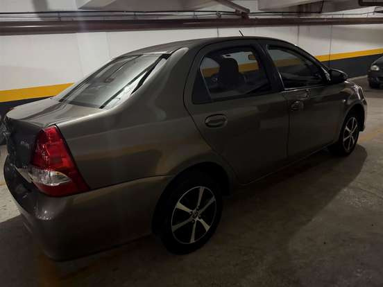 TOYOTA-ETIOS-1.5 XS SEDAN 16V FLEX 4P AUTOMÁTICO TOYOTA-ETIOS-2017