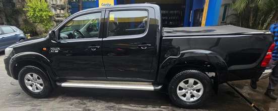 TOYOTA-HILUX-2012