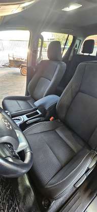 TOYOTA-HILUX-2023