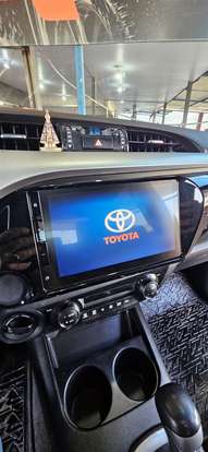 TOYOTA-HILUX-2023