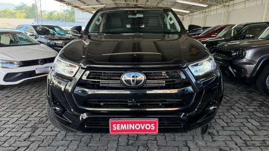 TOYOTA-HILUX-2025