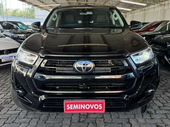 TOYOTA-HILUX-2.8 D-4D TURBO DIESEL CD SRX 4X4 AUTOMÁTICO TOYOTA-HILUX-2025
