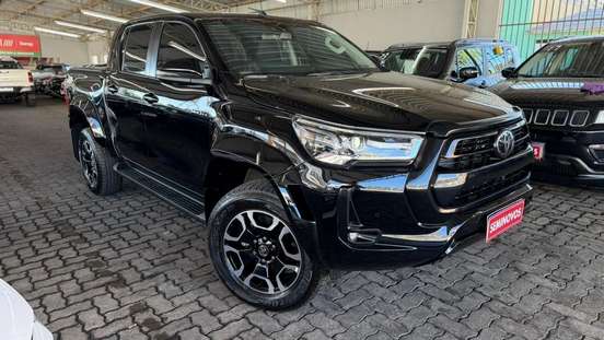 TOYOTA-HILUX-2025