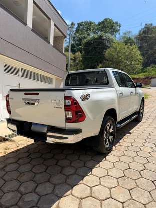 TOYOTA-HILUX-2.8 SRX 4X4 CD 16V DIESEL 4P AUTOMÁTICO TOYOTA-HILUX-2019