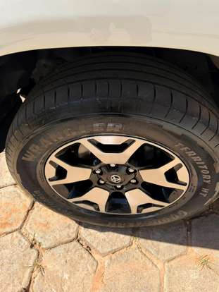 TOYOTA-HILUX-2019