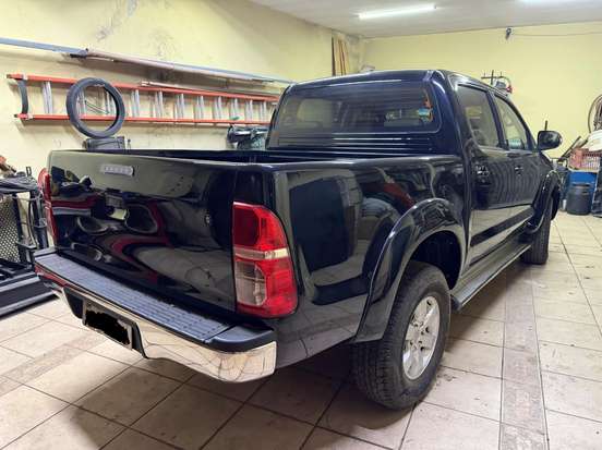 TOYOTA-HILUX-2014