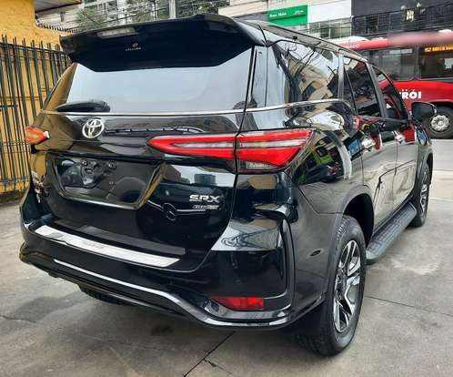 TOYOTA-HILUX SW4-2025