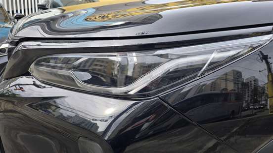 TOYOTA-HILUX SW4-2025