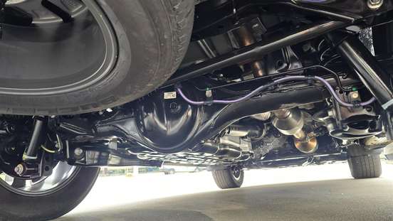 TOYOTA-HILUX SW4-2025