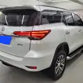 TOYOTA HILUX SW4 2.8 SRX 4X4 7 LUGARES 16V TURBO INTERCOOLER DIESEL 4P AUTOMÁTICO TOYOTA HILUX SW4 2.8 SRX 4X4 7 LUGARES 16V TURBO INTERCOOLER DIESEL 4P AUTOMÁTICO