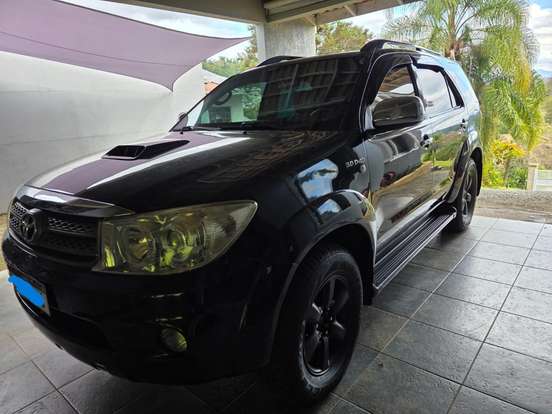 TOYOTA-HILUX SW4-3.0 SRV 4X4 7 LUGARES 16V TURBO INTERCOOLER DIESEL 4P AUTOMÁTICO TOYOTA-HILUX SW4-2009