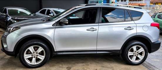 TOYOTA-RAV4-2014
