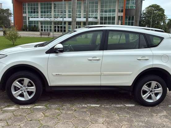 TOYOTA-RAV4-2.5 4X4 16V GASOLINA 4P AUTOMÁTICO TOYOTA-RAV4-2013