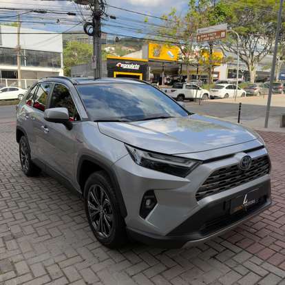 TOYOTA-RAV4-2024
