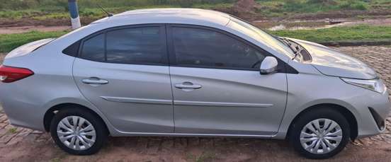 TOYOTA-YARIS-2020