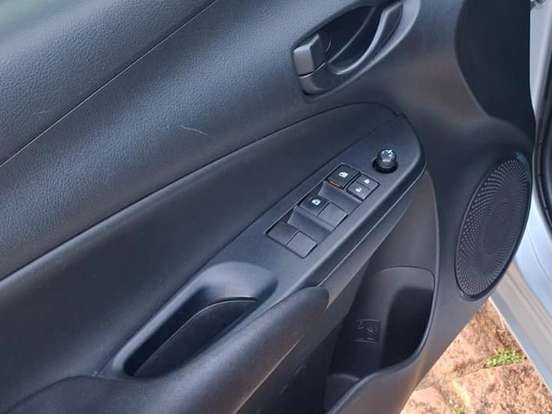 TOYOTA-YARIS-1.5 16V FLEX SEDAN XL LIVE MULTIDRIVE TOYOTA-YARIS-2020