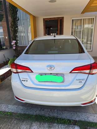 TOYOTA-YARIS-2019