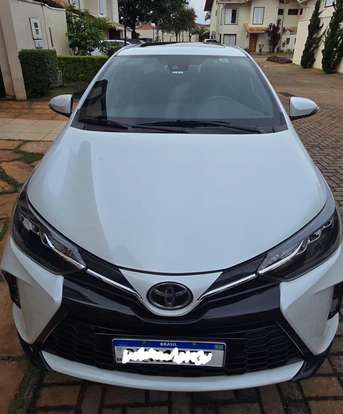 TOYOTA-YARIS-2024