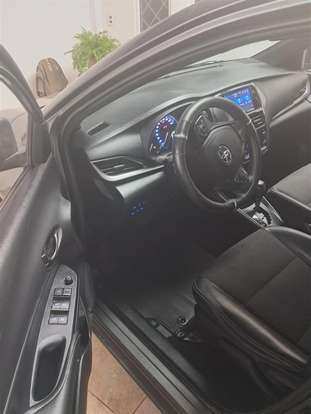 TOYOTA-YARIS-2022