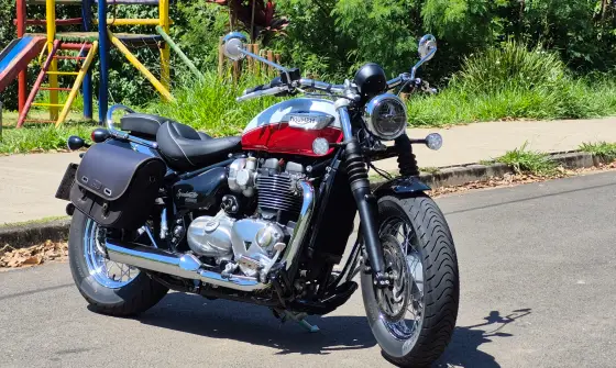 TRIUMPH BONNEVILLE SPEEDMASTER 