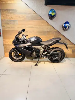 TRIUMPH-DAYTONA 660-2025