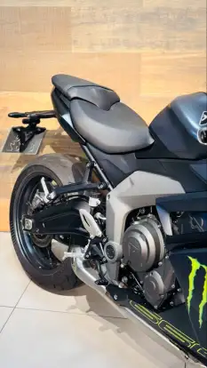 TRIUMPH-DAYTONA 660-2025