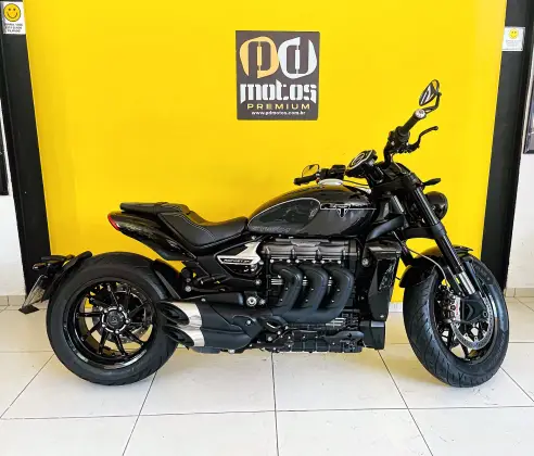 TRIUMPH ROCKET III STORM R 