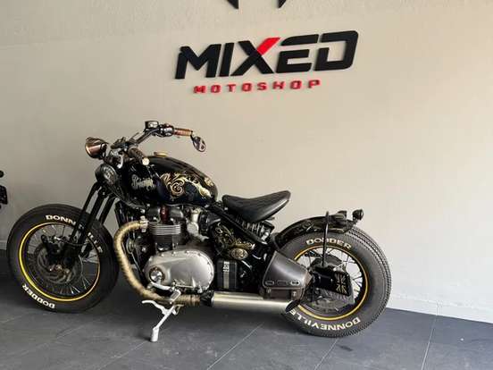 TRIUMPH-BONNEVILLE BOBBER 1200-2017
