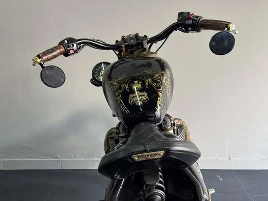 TRIUMPH-BONNEVILLE BOBBER 1200 TRIUMPH-BONNEVILLE BOBBER 1200-2017