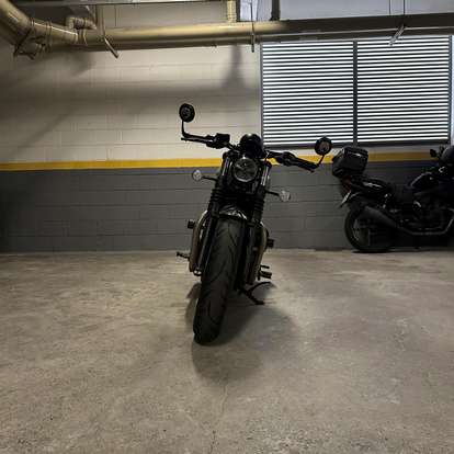 TRIUMPH-BONNEVILLE BOBBER 1200-2023