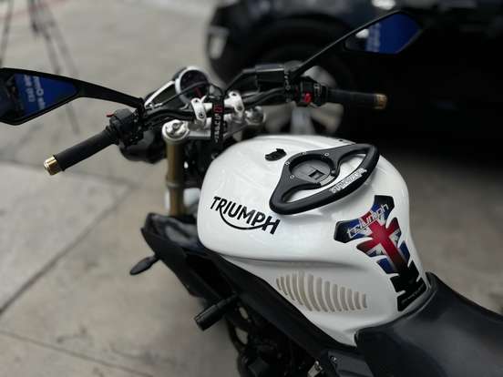 TRIUMPH-STREET TRIPLE R ABS-2014