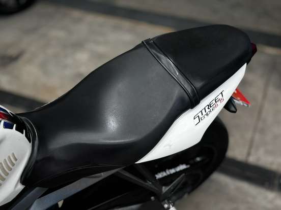 TRIUMPH-STREET TRIPLE R ABS-2014
