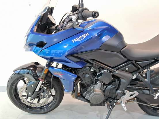 TRIUMPH-TRIDENT 660-2022