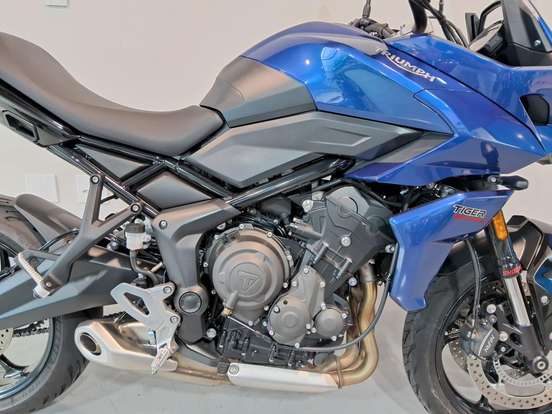 TRIUMPH-TRIDENT 660-2022