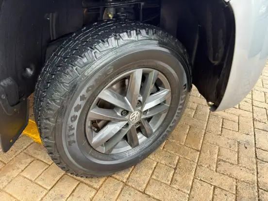 VOLKSWAGEN-AMAROK-2017