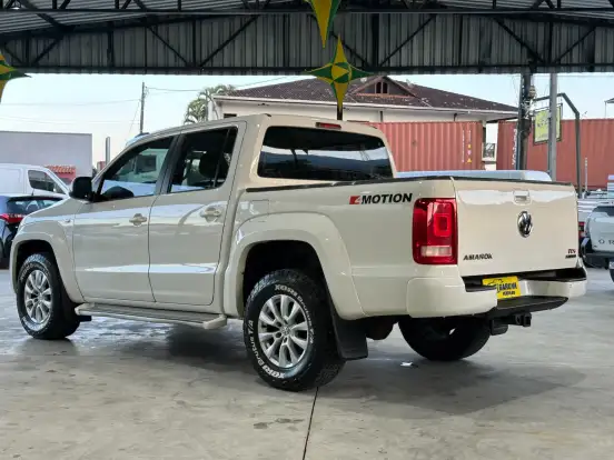 VOLKSWAGEN-AMAROK-2018
