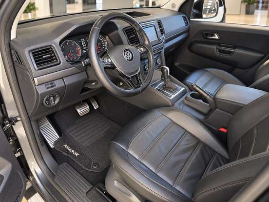VOLKSWAGEN-AMAROK-2021