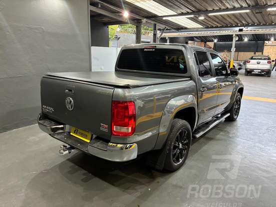 VOLKSWAGEN-AMAROK-2016