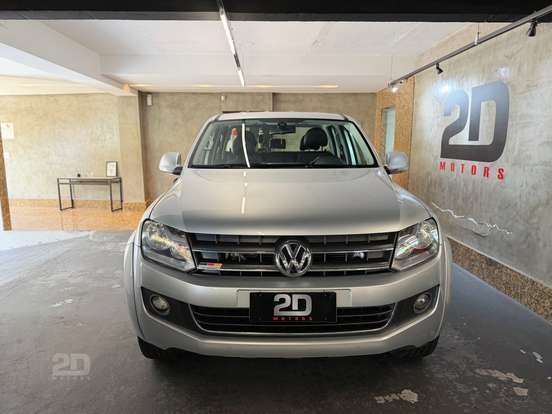VOLKSWAGEN-AMAROK-2014