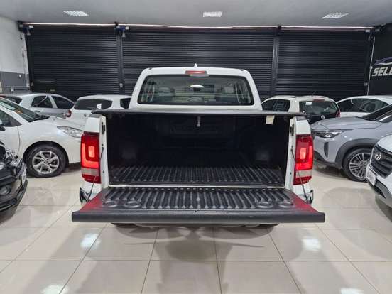 VOLKSWAGEN-AMAROK-2.0 HIGHLINE 4X4 CD 16V TURBO INTERCOOLER DIESEL 4P AUTOMÁTICO VOLKSWAGEN-AMAROK-2017