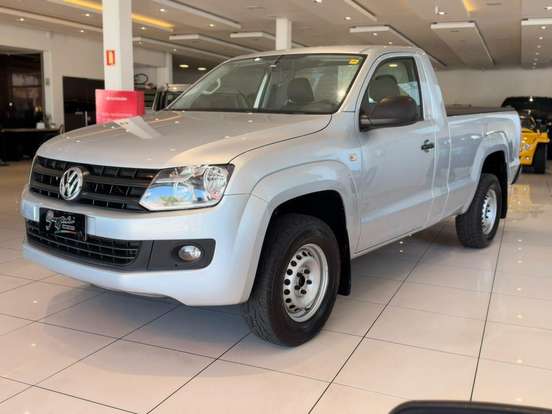 VOLKSWAGEN-AMAROK-2015