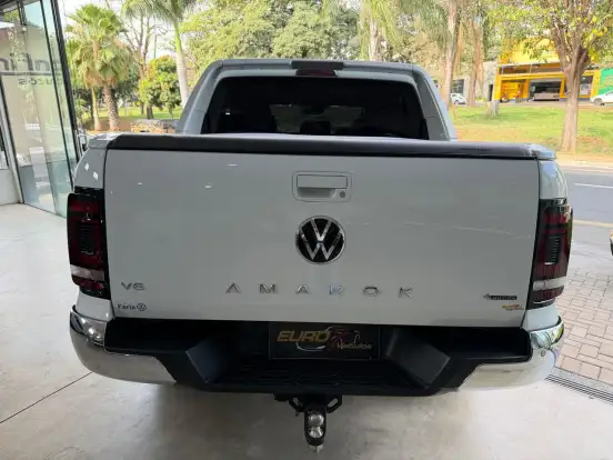 VOLKSWAGEN-AMAROK-2024