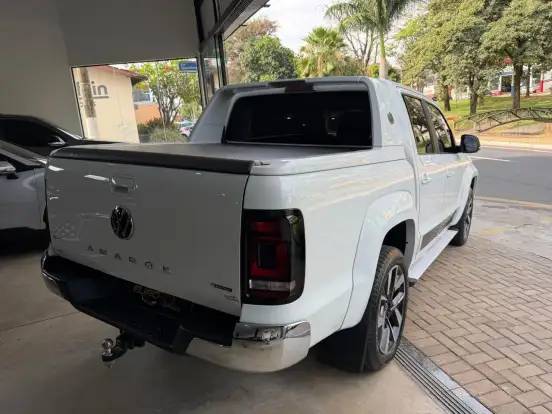 VOLKSWAGEN-AMAROK-2024