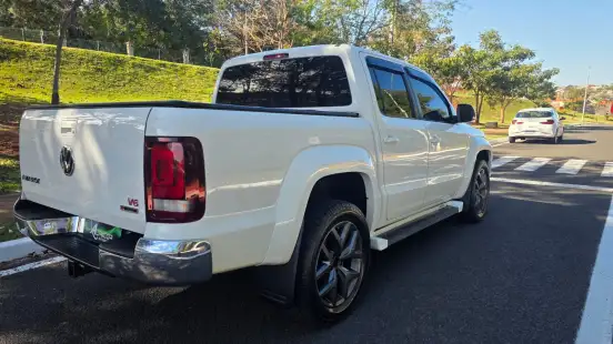 VOLKSWAGEN-AMAROK-3.0 V6 TDI DIESEL HIGHLINE CD 4MOTION AUTOMÁTICO VOLKSWAGEN-AMAROK-2019