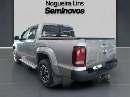 VOLKSWAGEN-AMAROK-2022