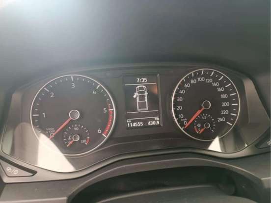 VOLKSWAGEN-AMAROK-2022