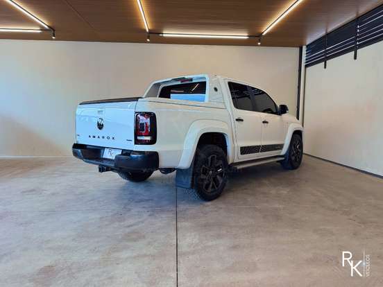 VOLKSWAGEN-AMAROK-2024